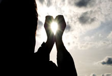 厄瓜多尔力克丹麦，晋级机会不容忽视